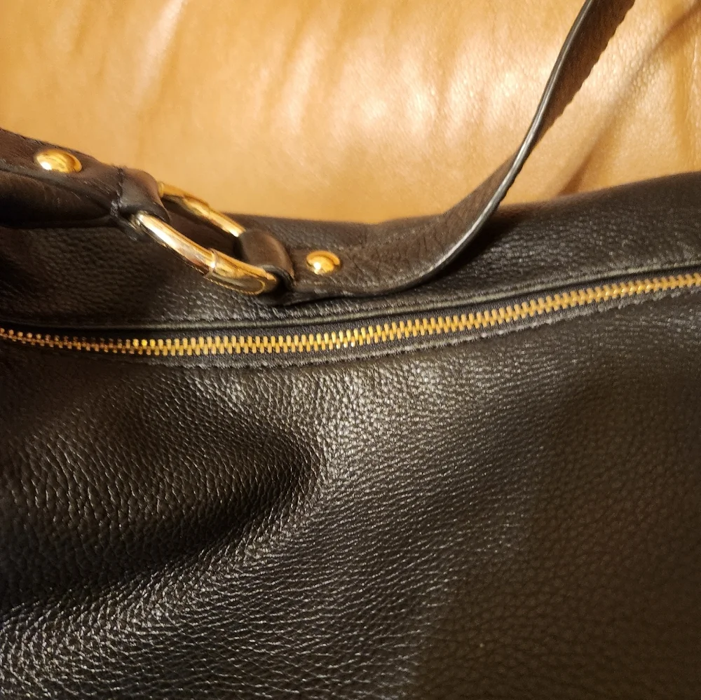 LOW START Michael Kors Black and Gold Shoulder Bag LIKE NEW Textured Leather - Picture 10 of 10